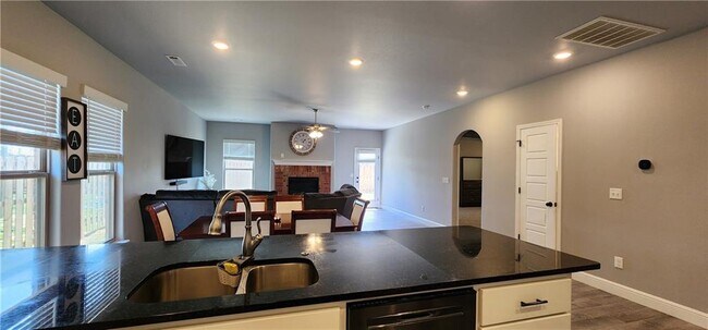 Building Photo - 2041 Tallgrass Ter