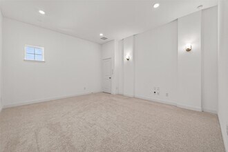 Building Photo - 7707 Lavender Ct