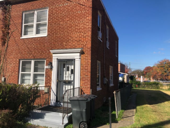 Building Photo - 6314 Morocco St