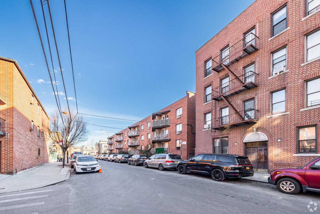 Building Photo - 4306 63rd St