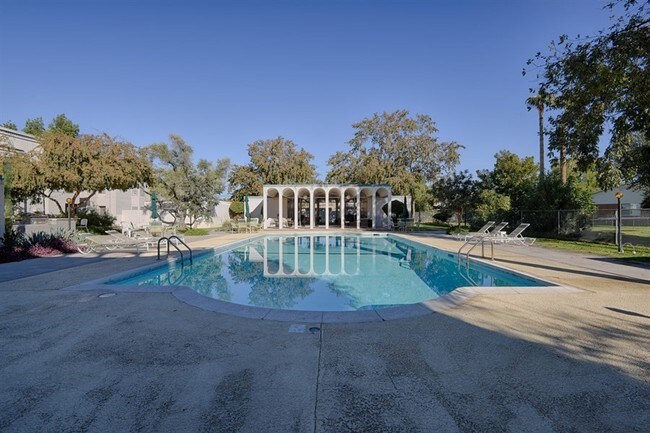 Building Photo - 6502 N Central Ave