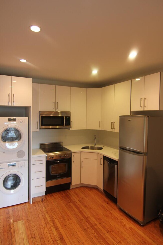 Foto del edificio - 330 S 15th St