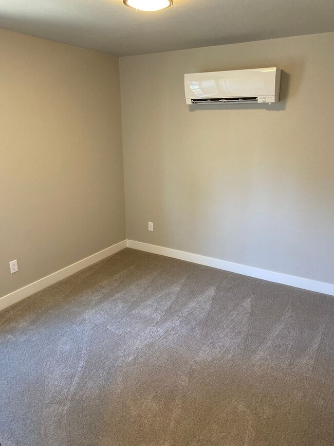 Building Photo - 20140 Reed Ln