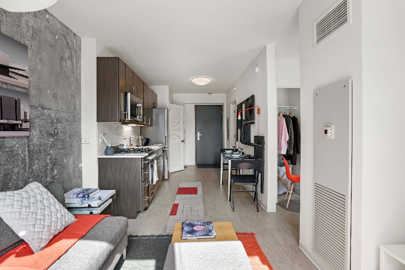 Photo - 179 W Superior St (Chicago, IL)