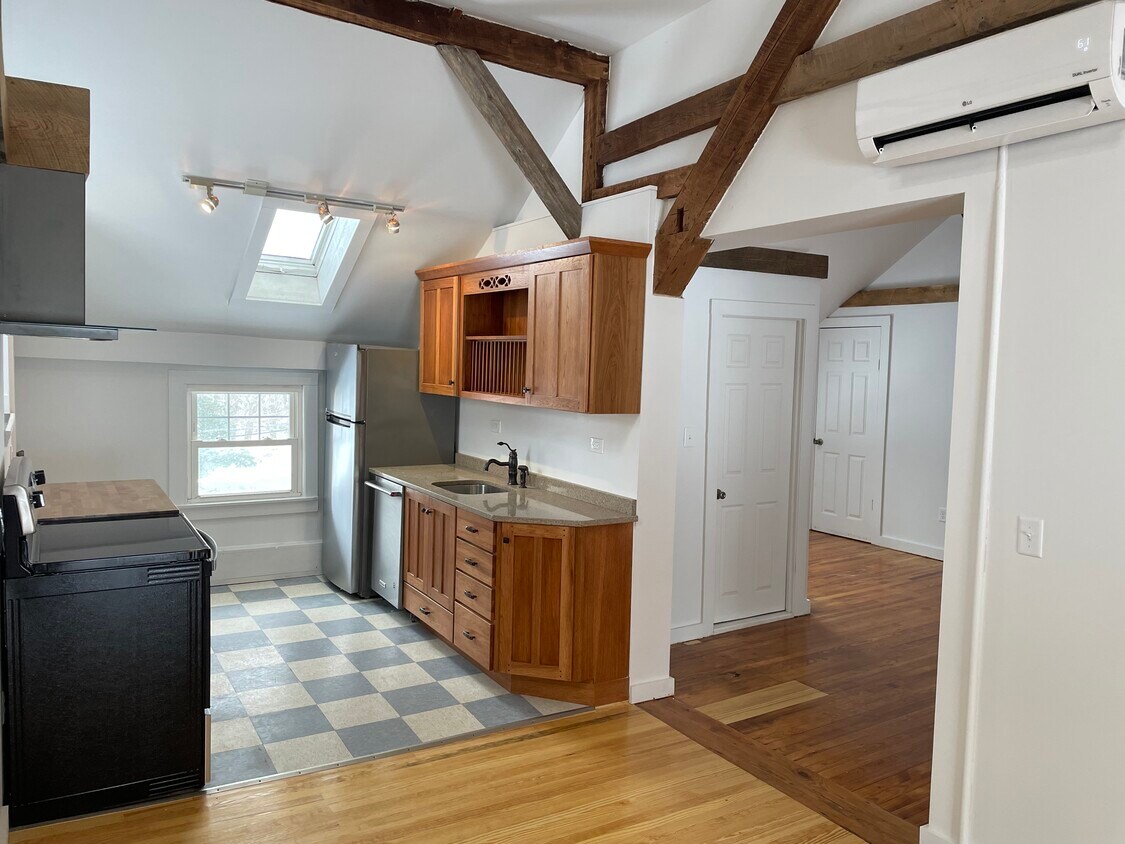 Kitchen - 209 East St