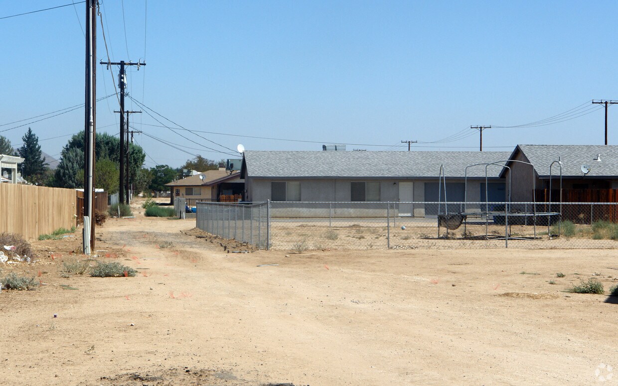 Foto del edificio - 12320 Kiowa Rd
