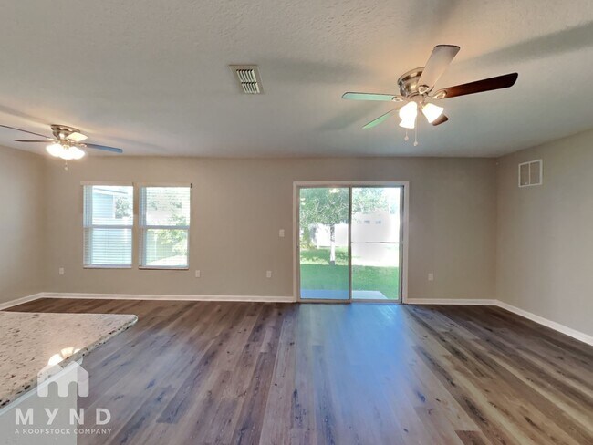 Foto del edificio - 12372 Cherry Bluff Dr