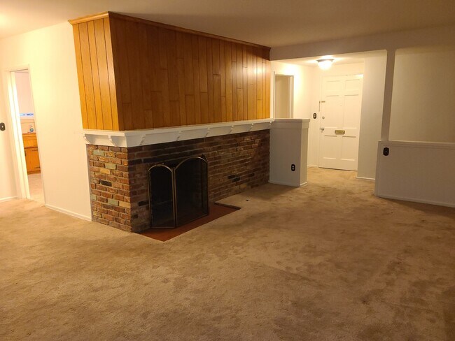 Living Room - 19501 Friar St