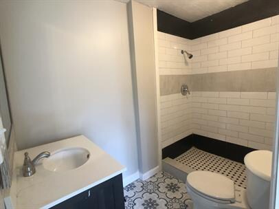 Primary Photo - 124 Parker St