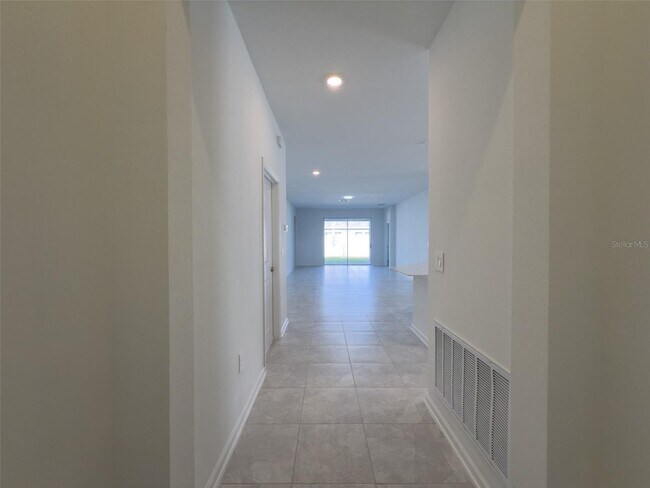 Foto del edificio - 321 Kayden Cv