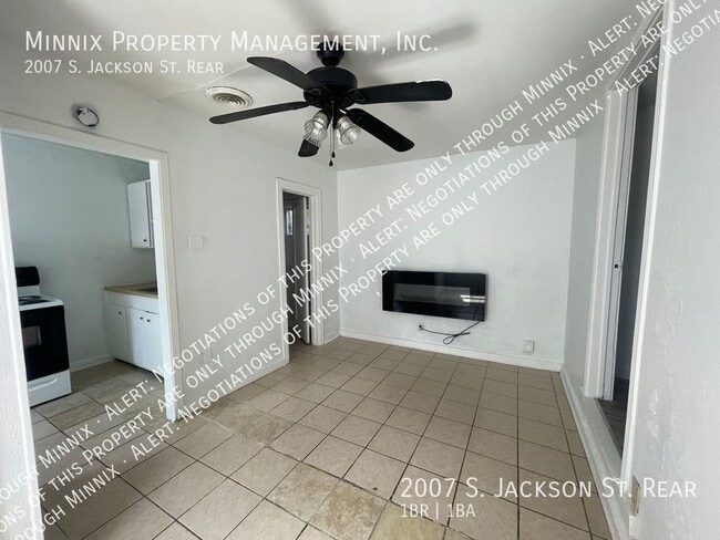 Foto del edificio - 2007 S. Jackson St. Rear