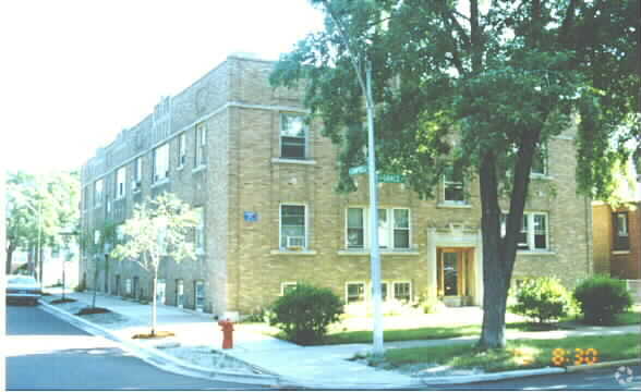 Primary Photo - 2456-2458 W Grace St