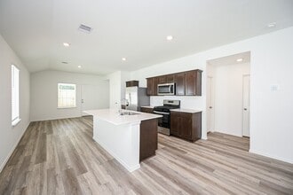 Building Photo - 1003 Vilana Rdg Ln