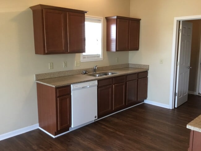 Foto del edificio - 6328 Sunnybrook Ln