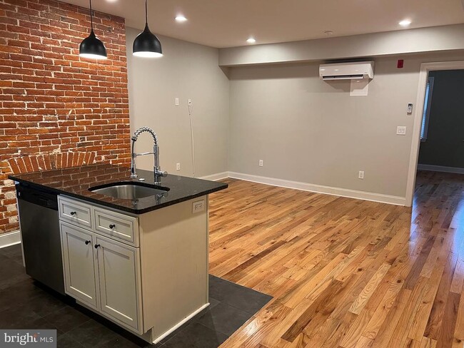 Foto del edificio - 235 Pine St