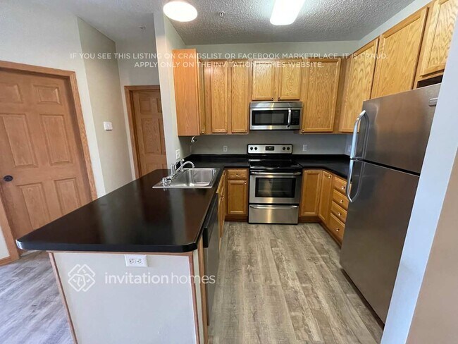 Foto del edificio - 6515 Merrimac Ln N