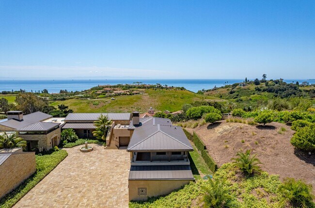 Building Photo - Tuscan Dream Villa in Summerland — Ocean Views, Orchard Serenity, Fully Furnished Retreat
