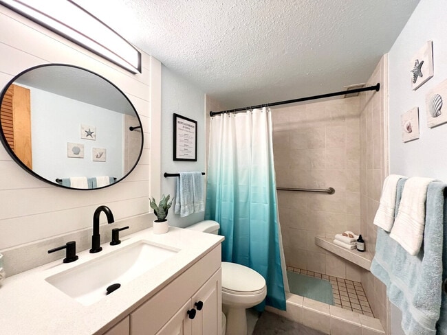 Building Photo - 190 Hauoli St