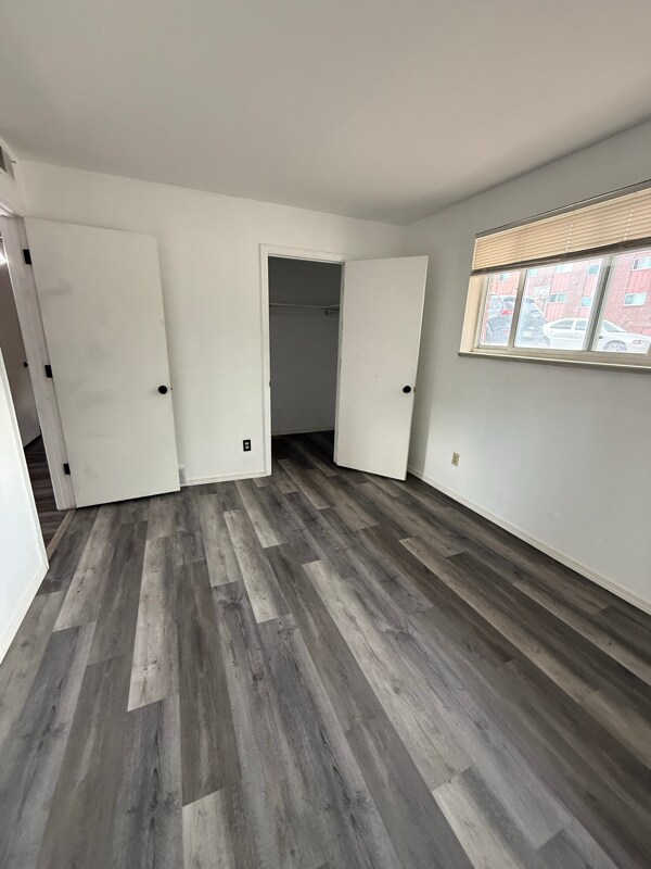 Foto del edificio - 211 S Brentwood St