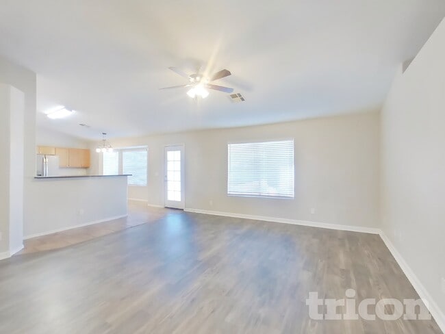 Building Photo - 4314 S Emery St