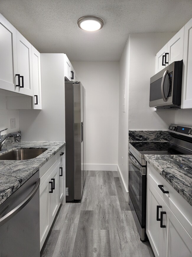 Building Photo - 7419 SW 152nd Ave