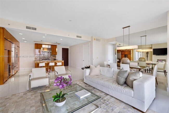 Foto del edificio - 9701 Collins Ave