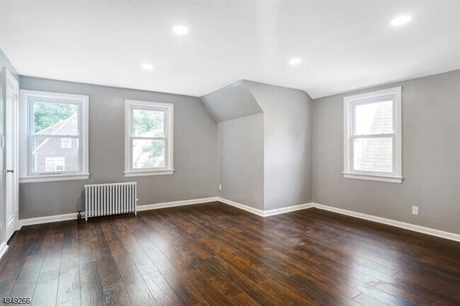 Building Photo - 14 Glennon Pl