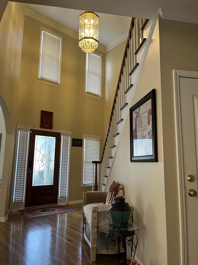 Foto del edificio - 619 Ashwood Ct