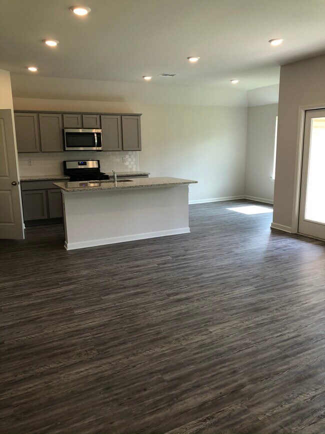 Foto del edificio - 28364 Longfellow Ln