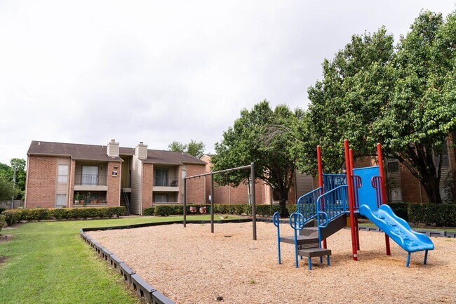 Foto del edificio - 2800 Ashford Trail Dr