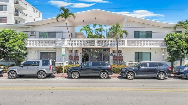 Foto del edificio - 8040 Tatum Waterway Dr