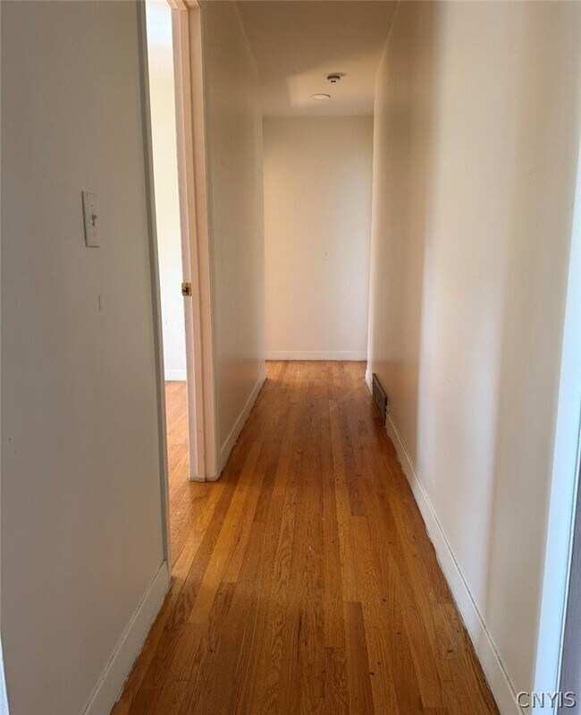 Foto del edificio - 30 Ardencrest Rd
