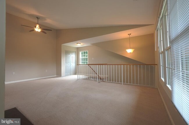 Building Photo - 7575 Belle Grae Dr