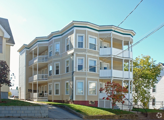 Building Photo - 603-605 Silver St