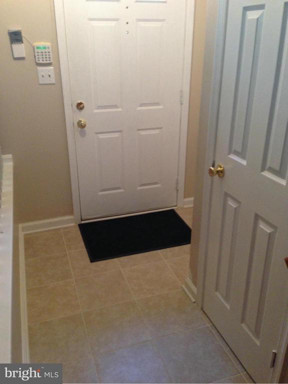 Foto del edificio - 7940 Gunston Woods Pl