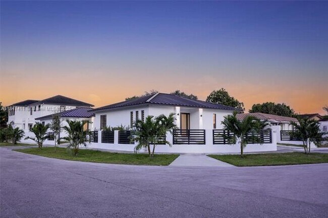 Foto del edificio - 917 SW 78th Pl