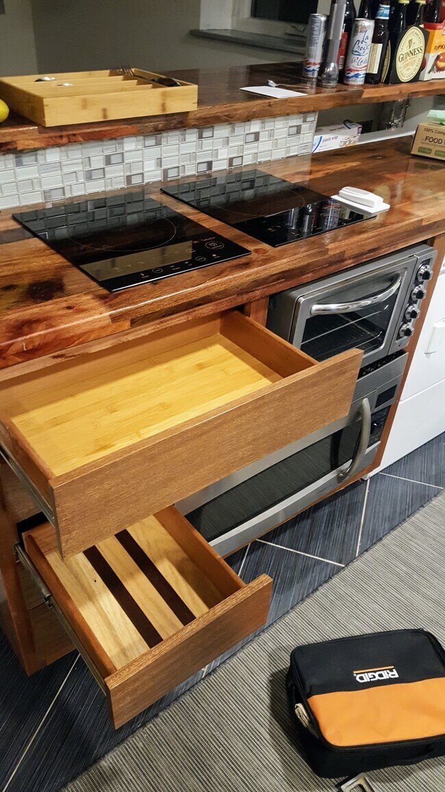 Foto del edificio - 12220 Densmore Ave N