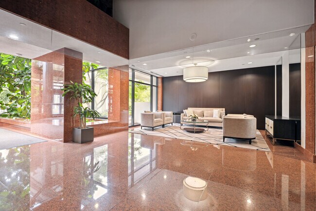 Foto del edificio - 1530 Key Blvd