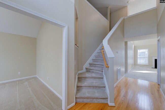 Building Photo - 179 Oldtown Dr