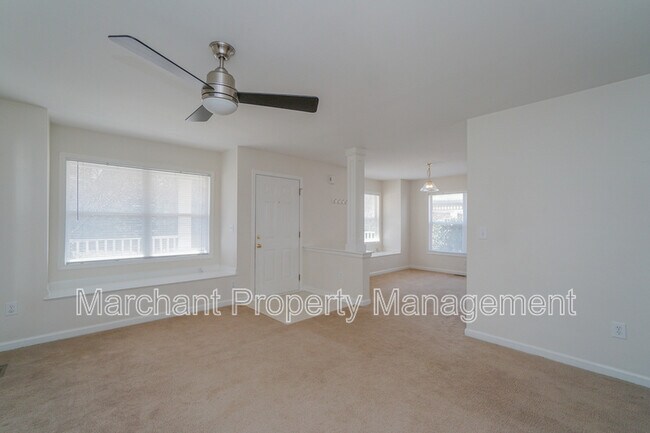 Foto del edificio - 335 Woodlark St