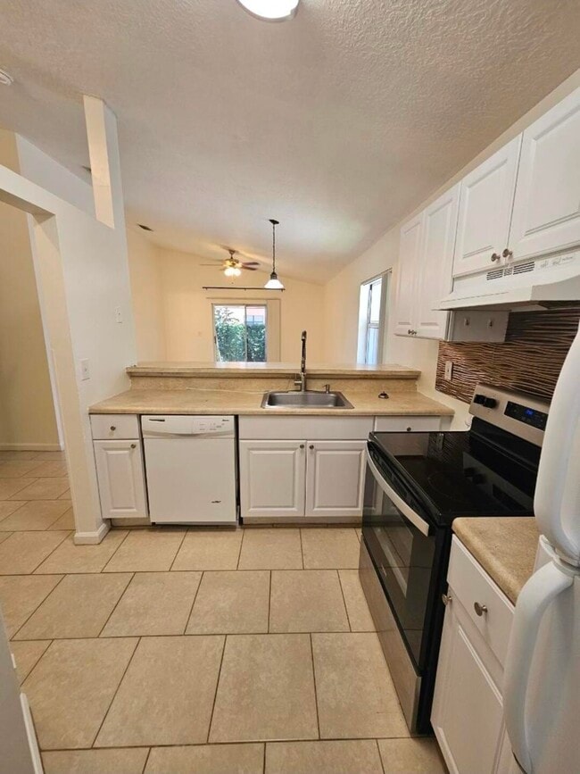 Building Photo - 3620 NW 91st Ave