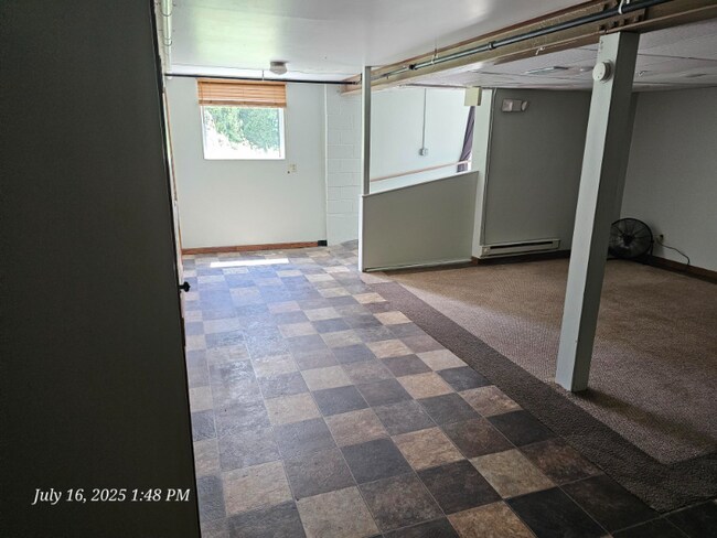 Foto del edificio - 615 S Chestnut St