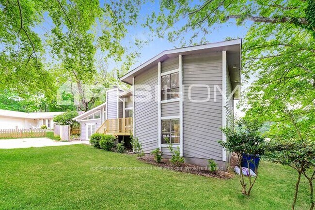 Building Photo - 8935 Wesley Pl