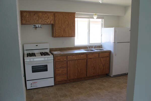 Kitchen - 912-920 Blue St
