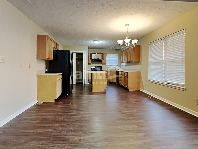 Building Photo - 1043 Belgium Boulevard