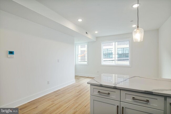Building Photo - 2021 N 2nd St
