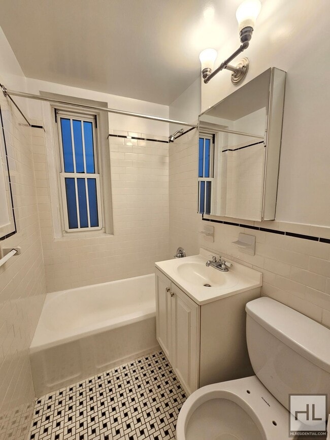 Building Photo - Charming Studio in West Village | 3rd Floo...