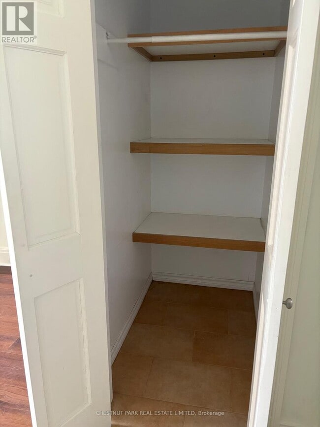 Building Photo - 684 Shaw St