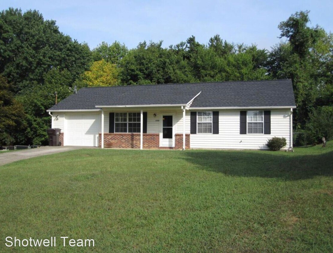 1232 Amber Meadows Cir, Knoxville, TN 37932 House Rental in Knoxville