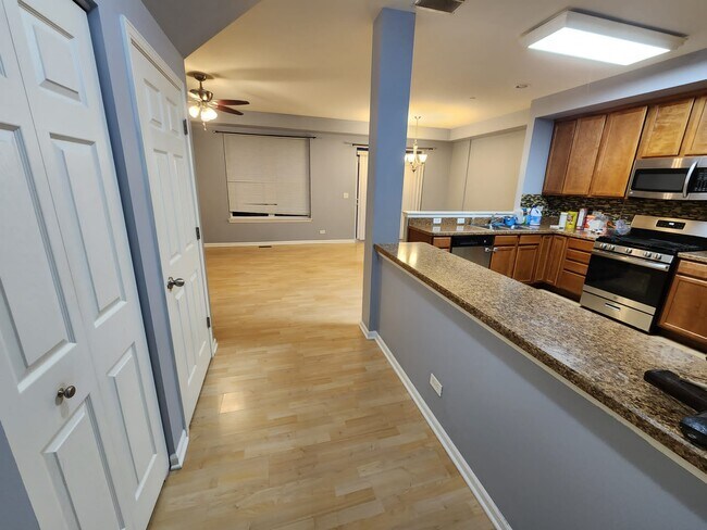 Foto del edificio - 2422 Birch St